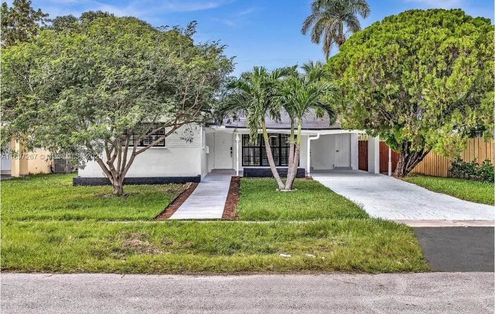 2112 N 14th ter