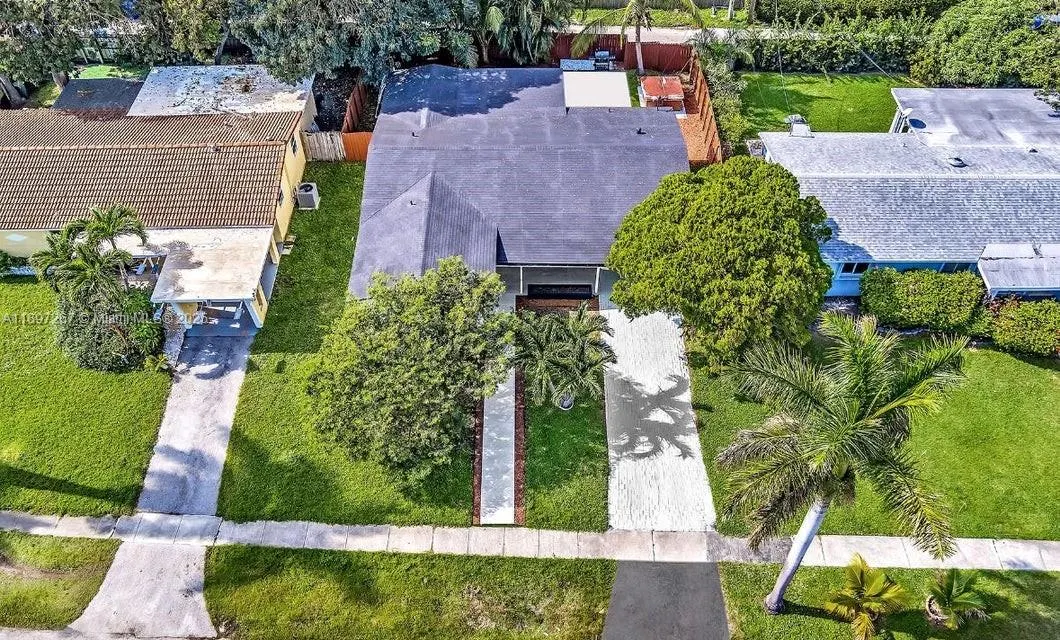 2112 N 14th ter