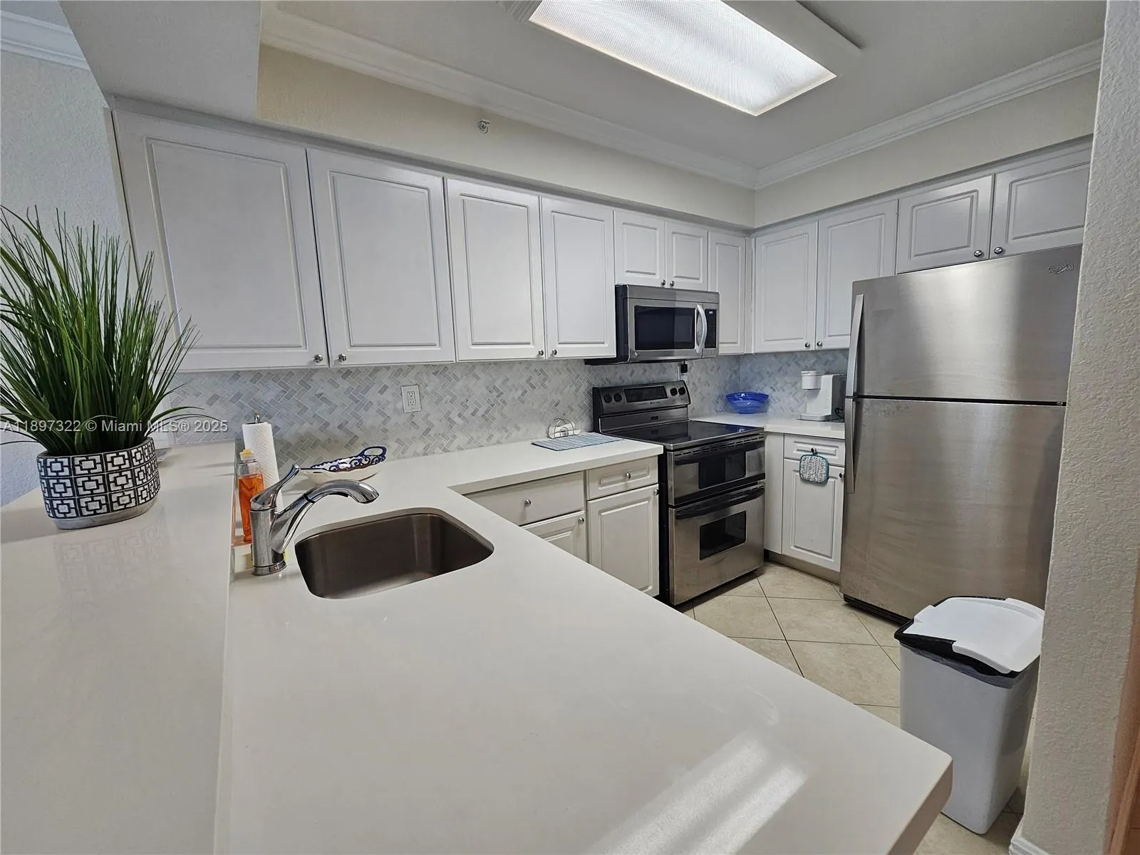 2501 S OCEAN DR (SEASON), #637