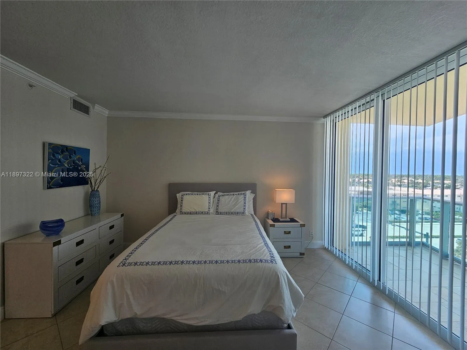 2501 S OCEAN DR (SEASON), #637
