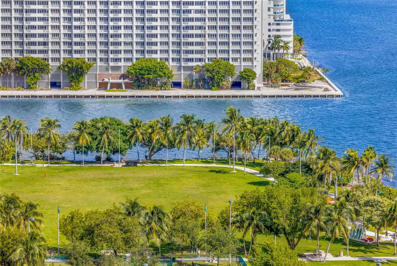 1717 N Bayshore Dr, #A-2638