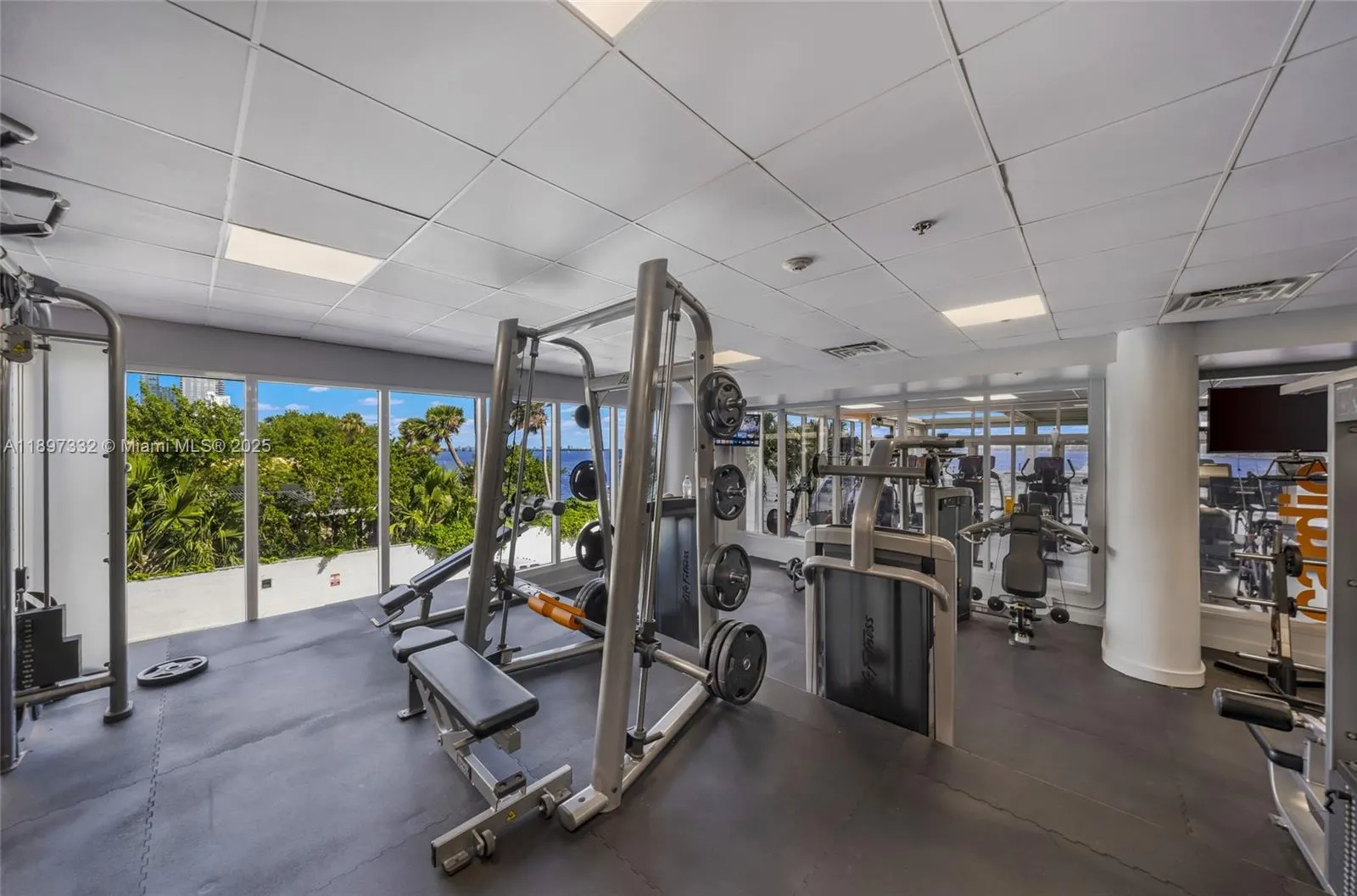 1717 N Bayshore Dr, #A-2638