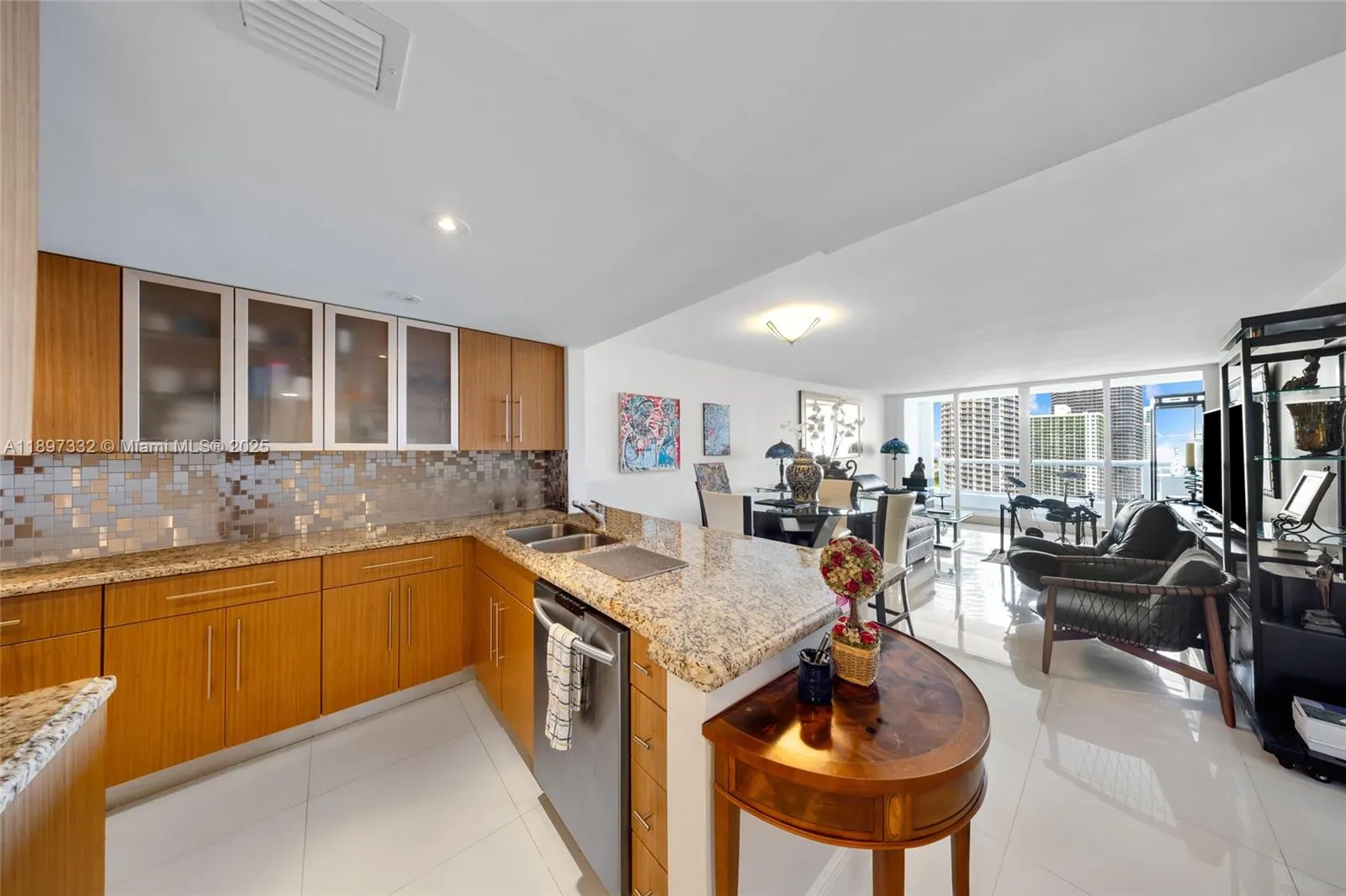 1717 N Bayshore Dr, #A-2638