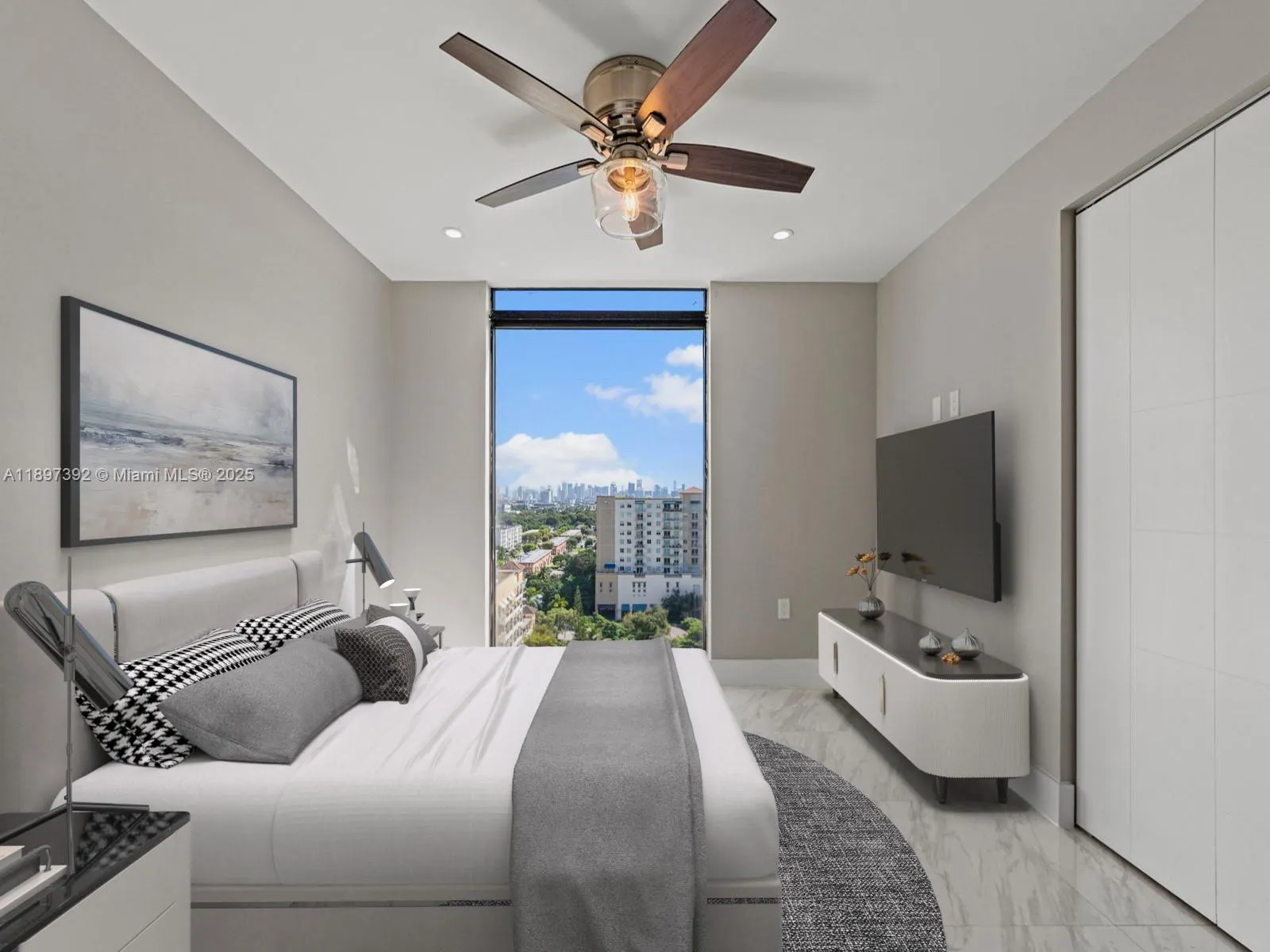 911 E Ponce De Leon Blvd, #1601