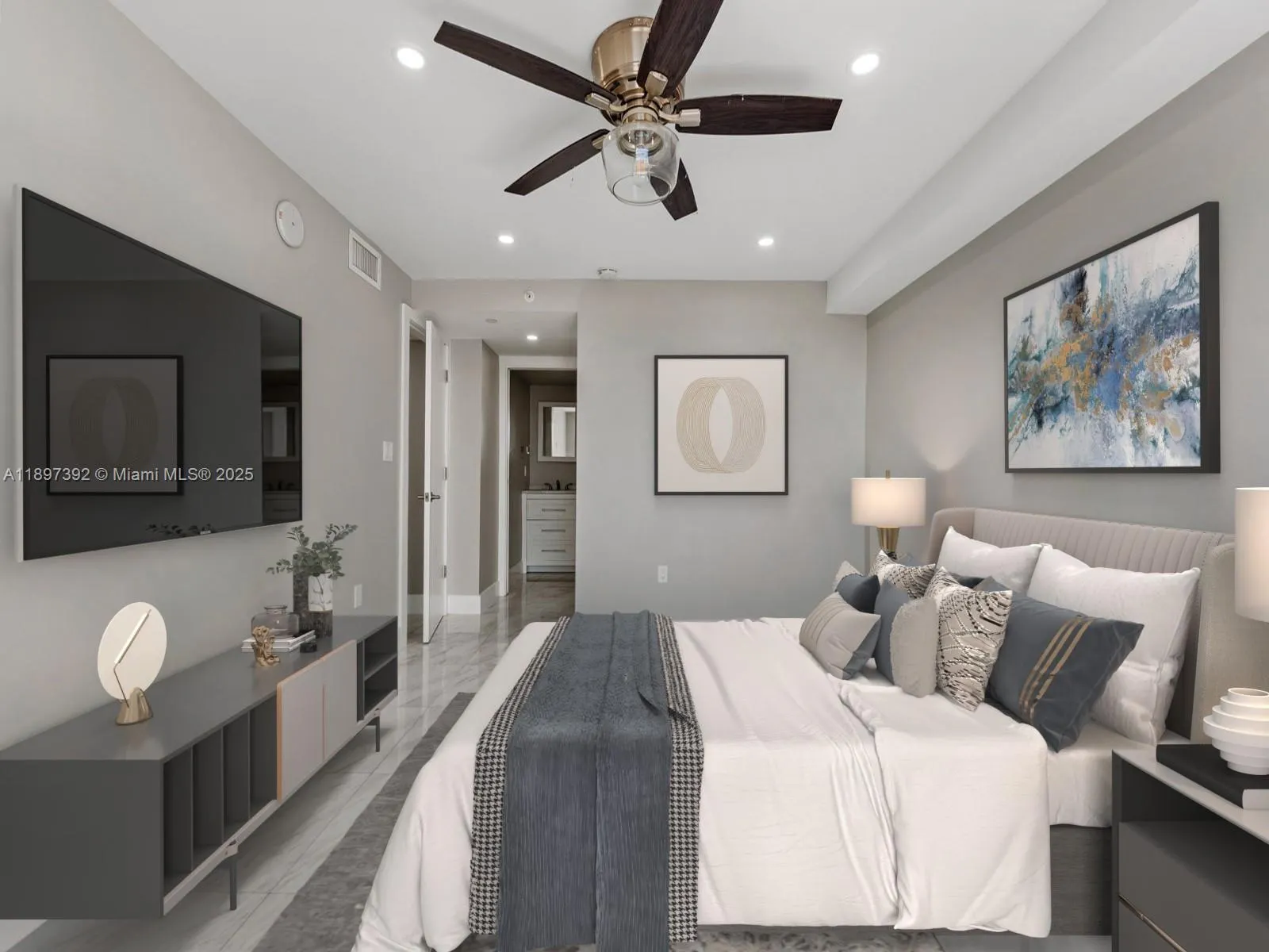 911 E Ponce De Leon Blvd, #1601