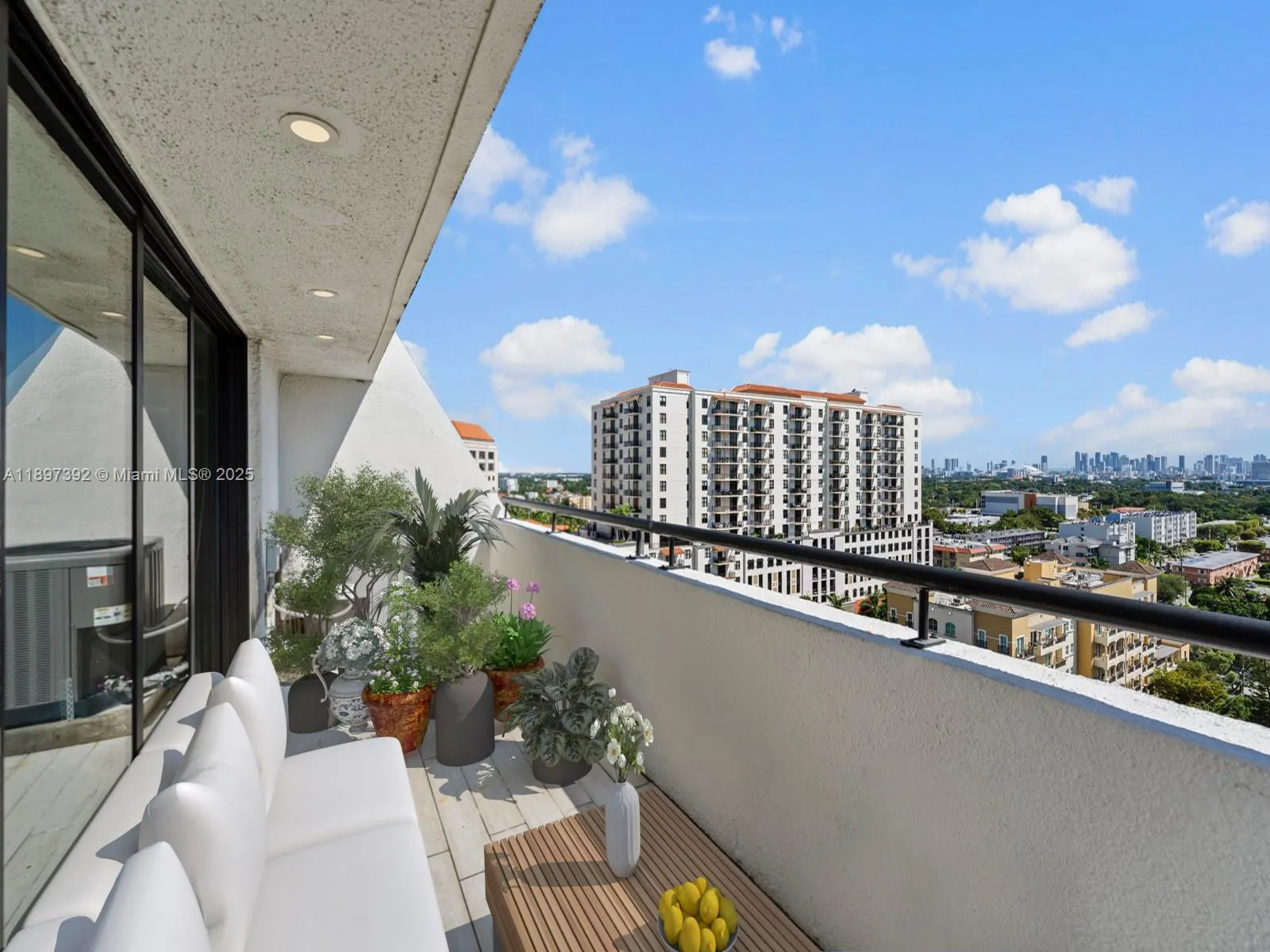 911 E Ponce De Leon Blvd, #1601