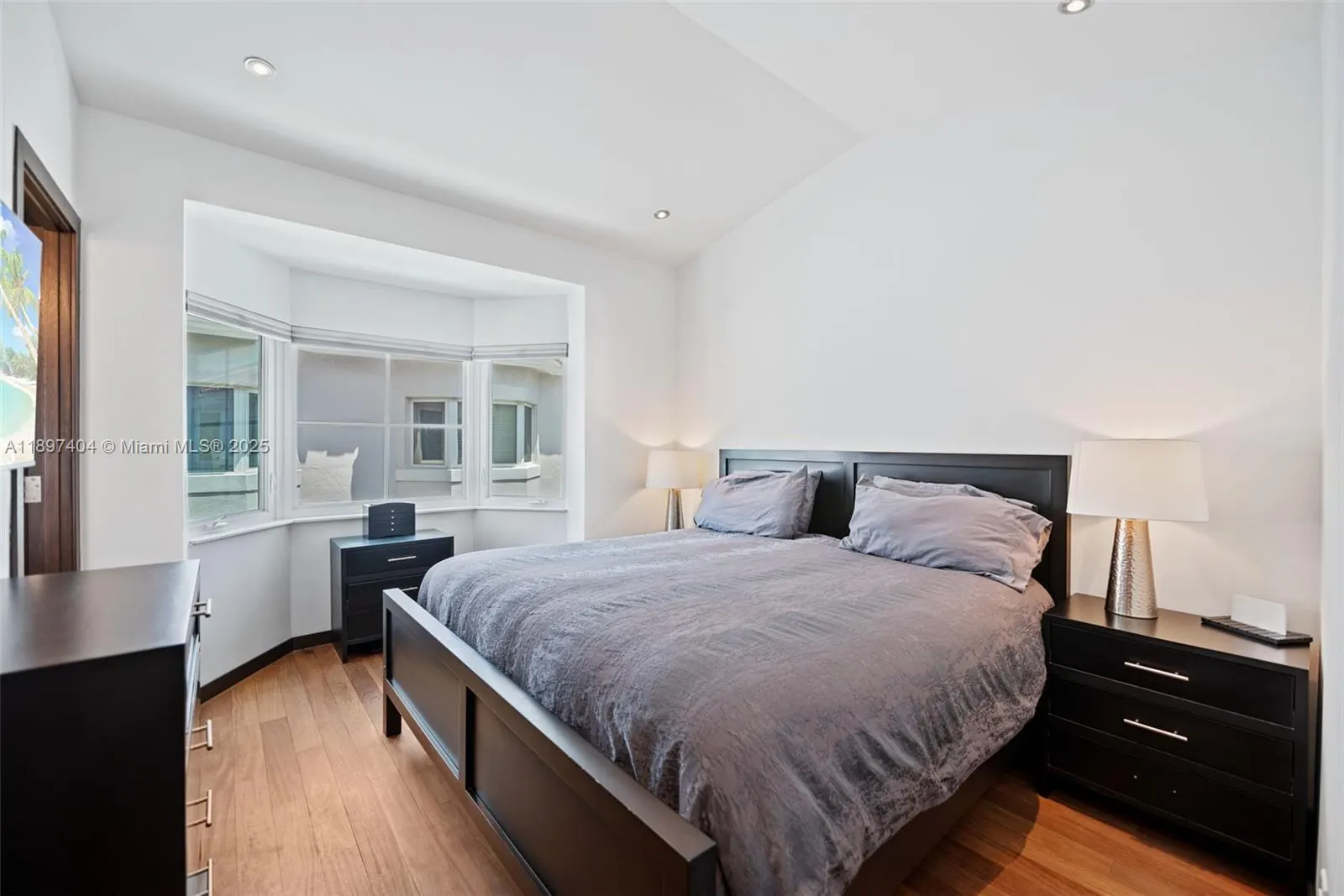 261 Navarre Ave, #A-3