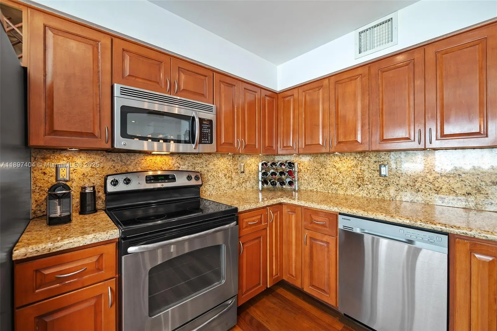 261 Navarre Ave, #A-3