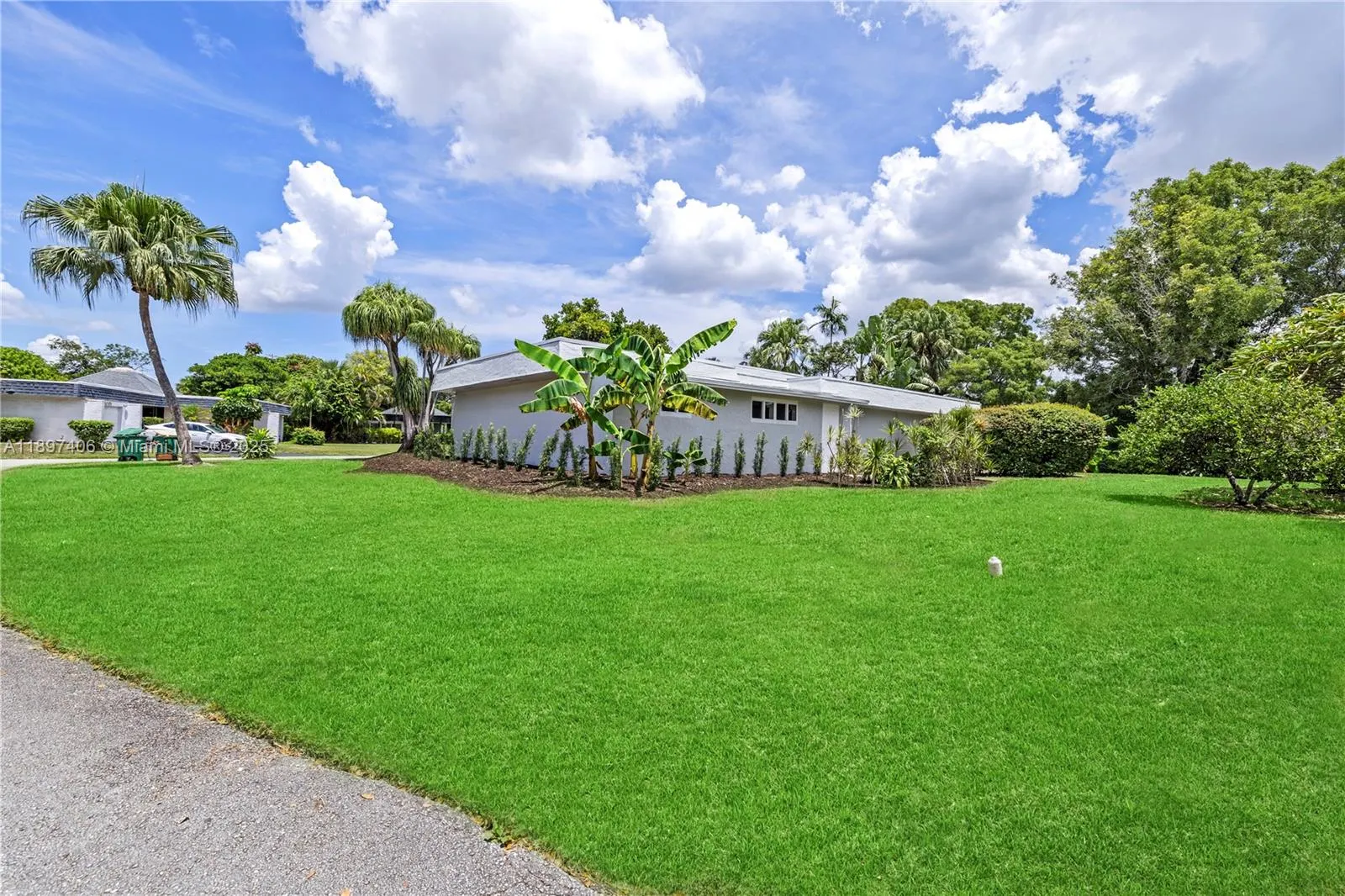 5000 Bayberry Ln