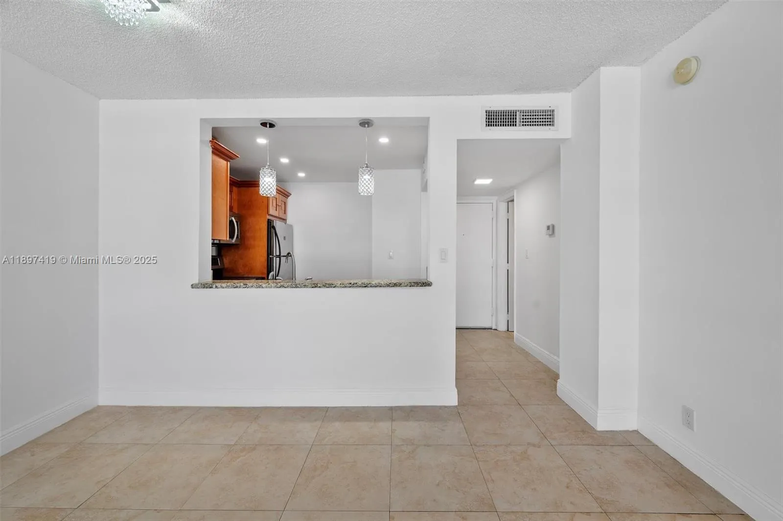 2935 NE 163rd St, #4I