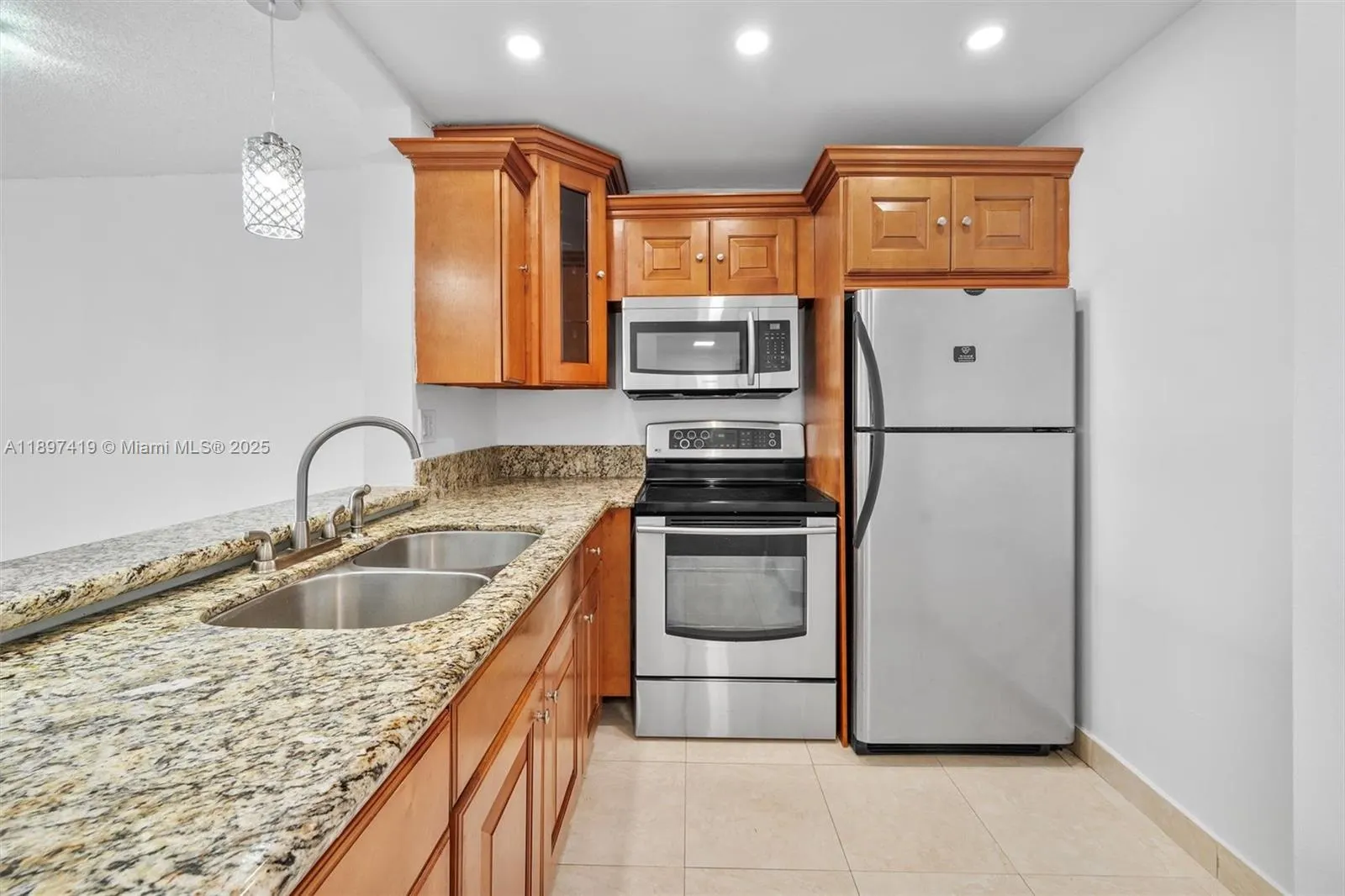 2935 NE 163rd St, #4I