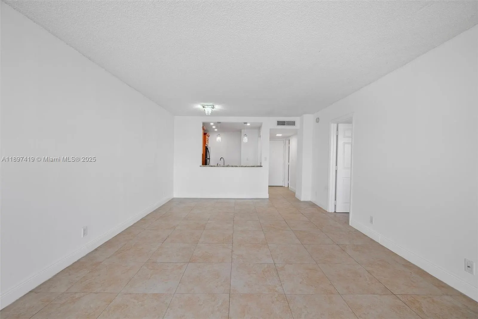 2935 NE 163rd St, #4I