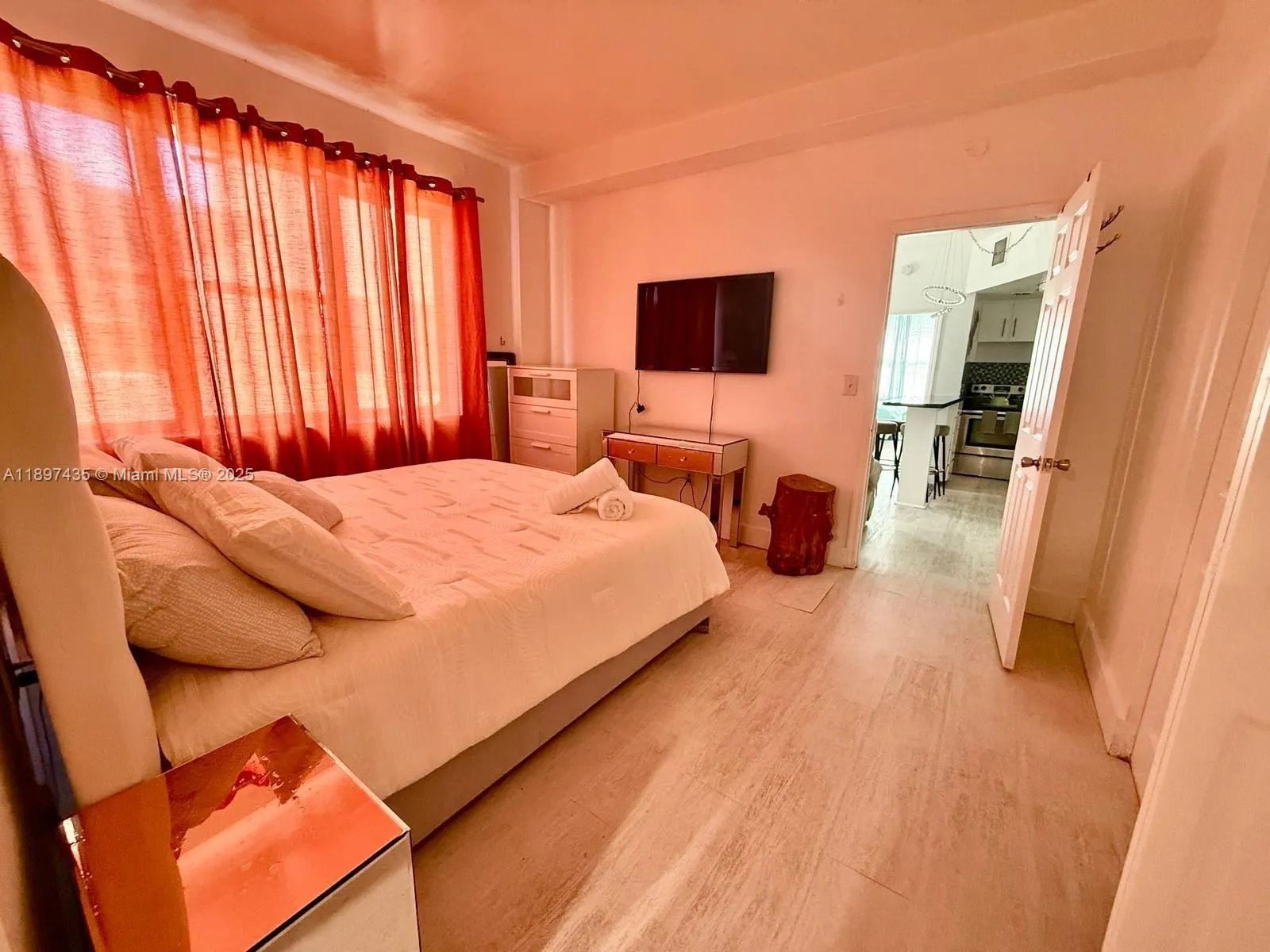 1342 Drexel Ave, #206