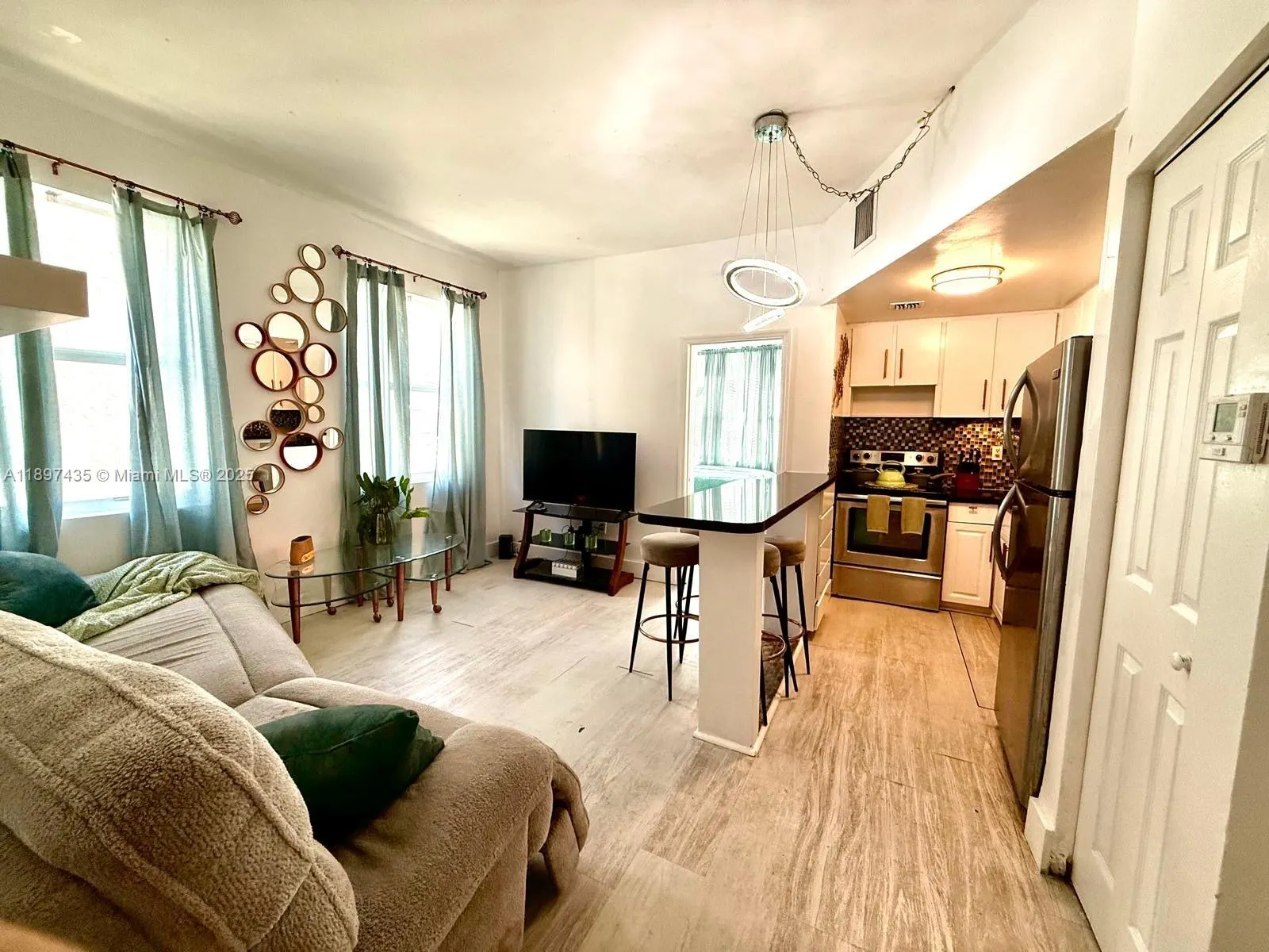 1342 Drexel Ave, #206