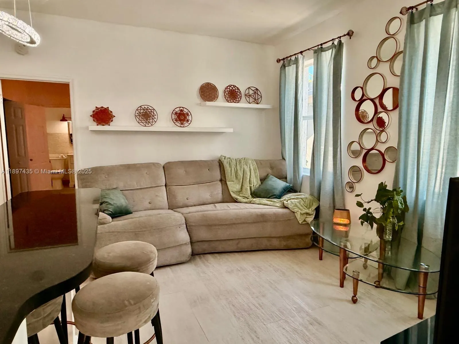 1342 Drexel Ave, #206