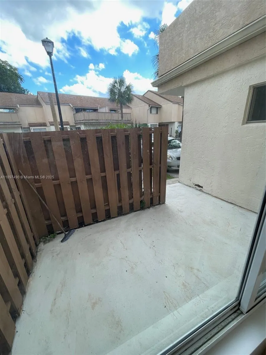 8237 NW 8th Ct, #4