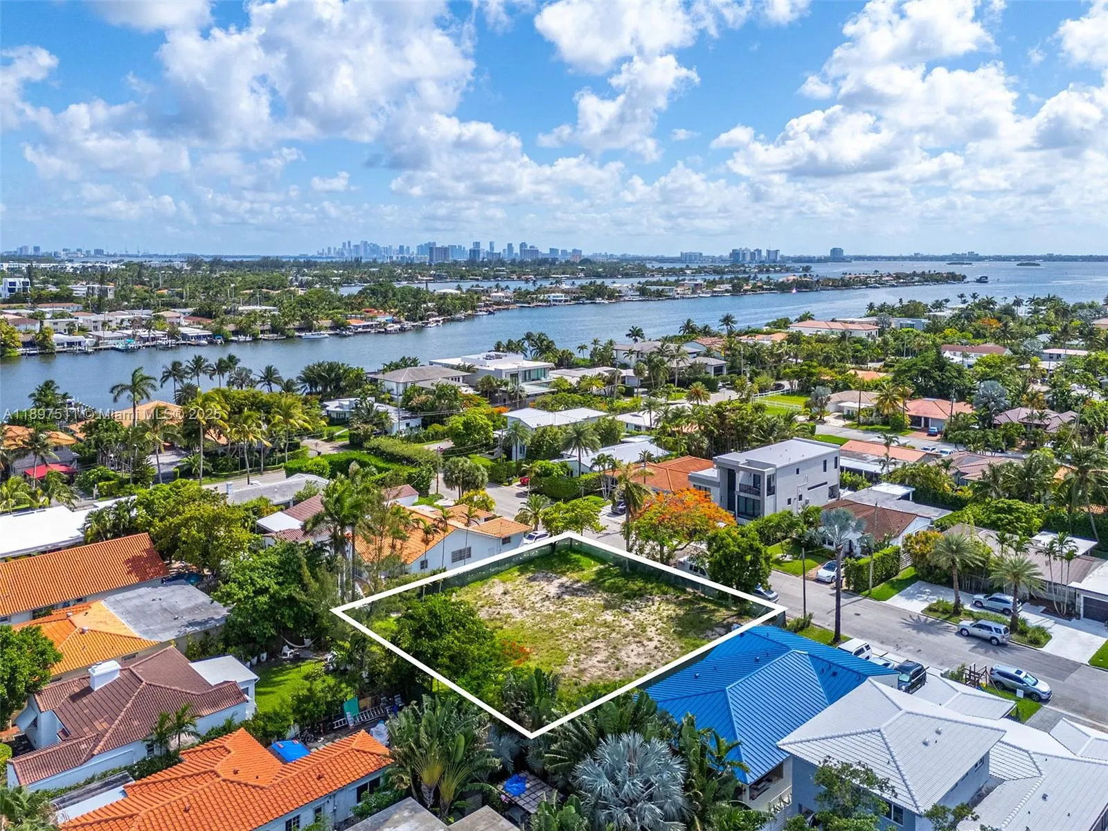 8821 and 8835 Froude Ave