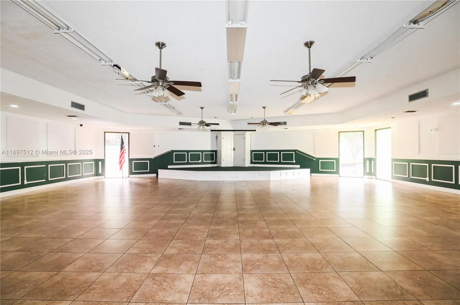 110 Royal Park Dr, #2H