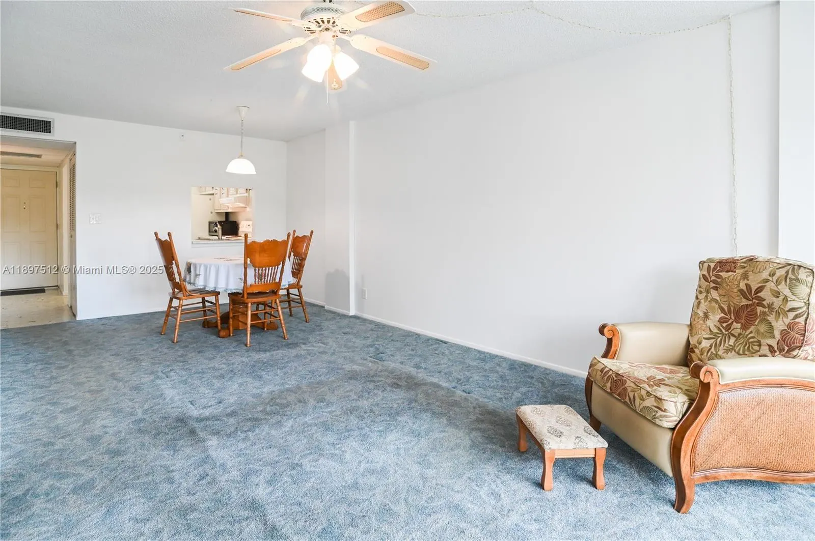 110 Royal Park Dr, #2H