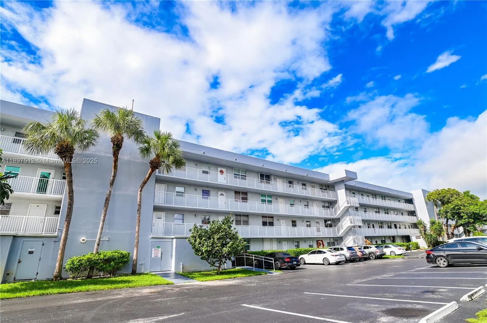 110 Royal Park Dr, #2H