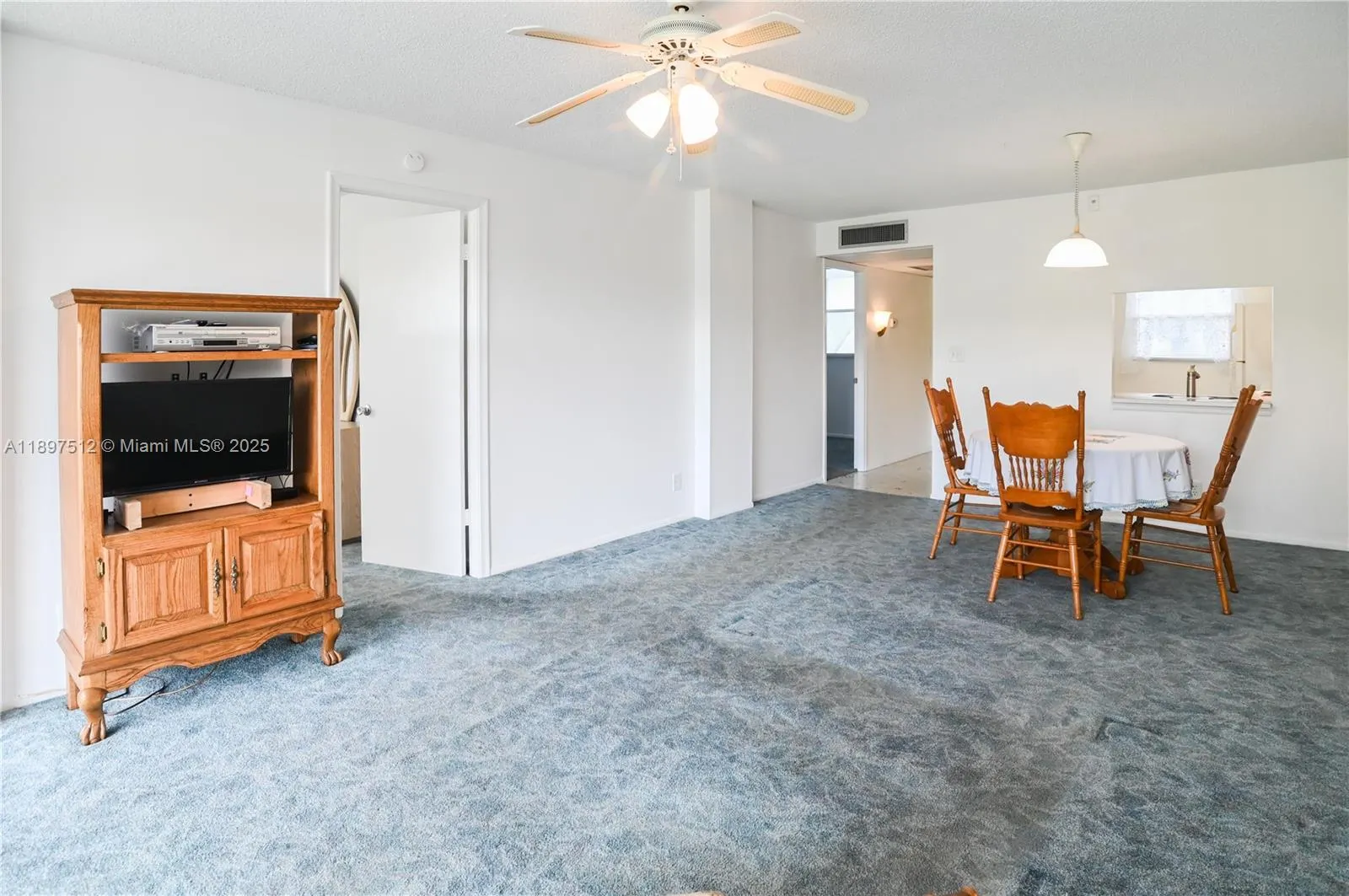 110 Royal Park Dr, #2H
