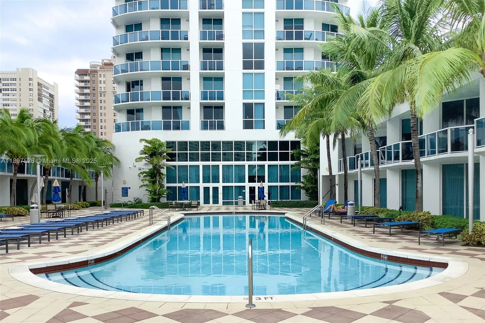 1945 S Ocean Dr, #1909