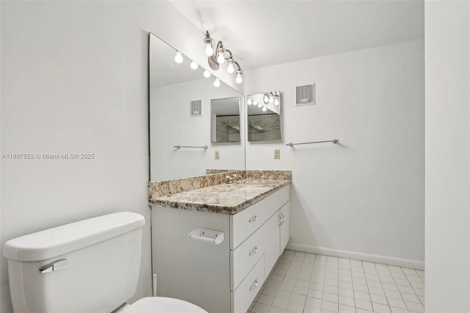 2981 N Nob Hill Rd, #108