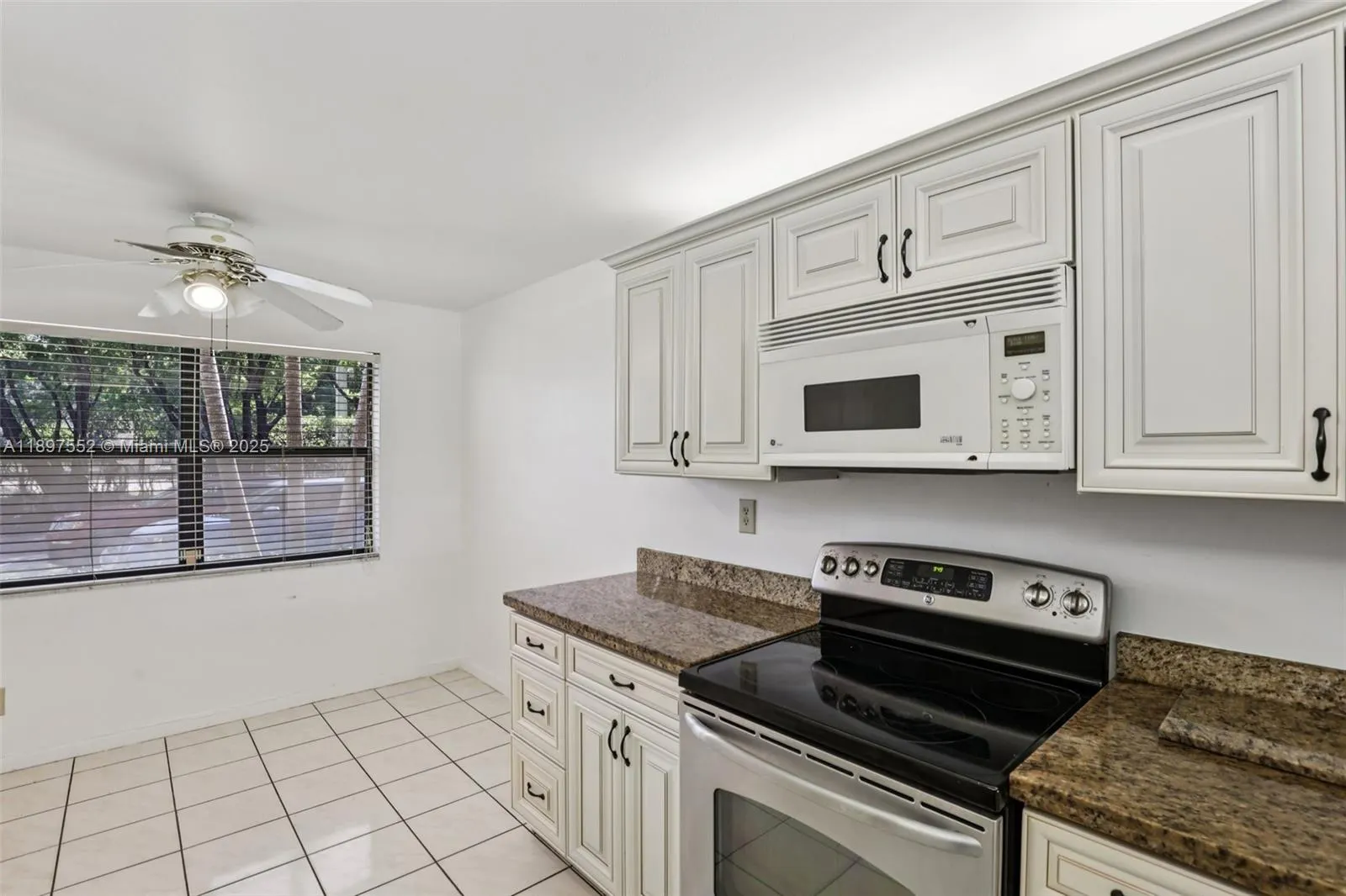 2981 N Nob Hill Rd, #108