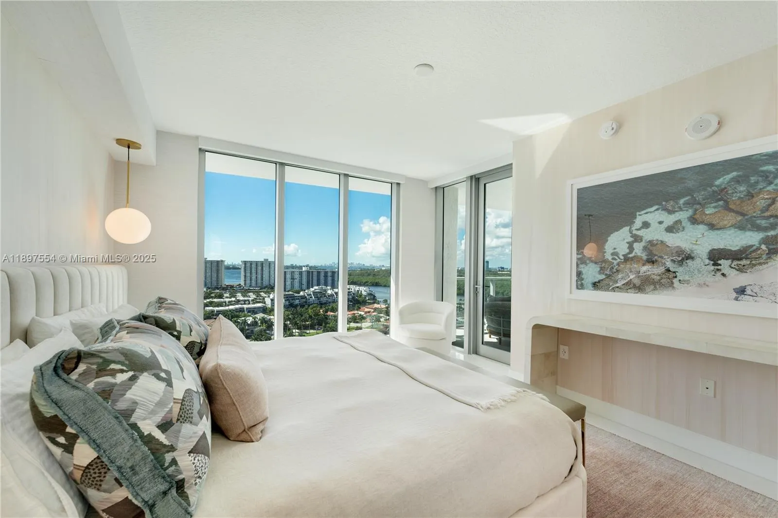 330 Sunny Isles Blvd, #5-1902