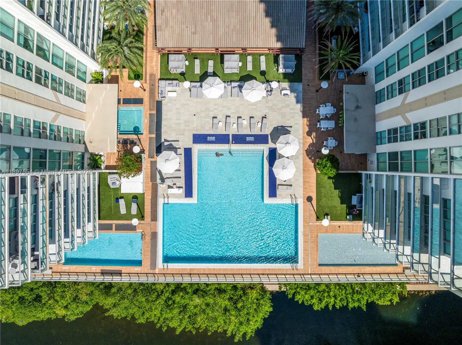 330 Sunny Isles Blvd, #5-1902
