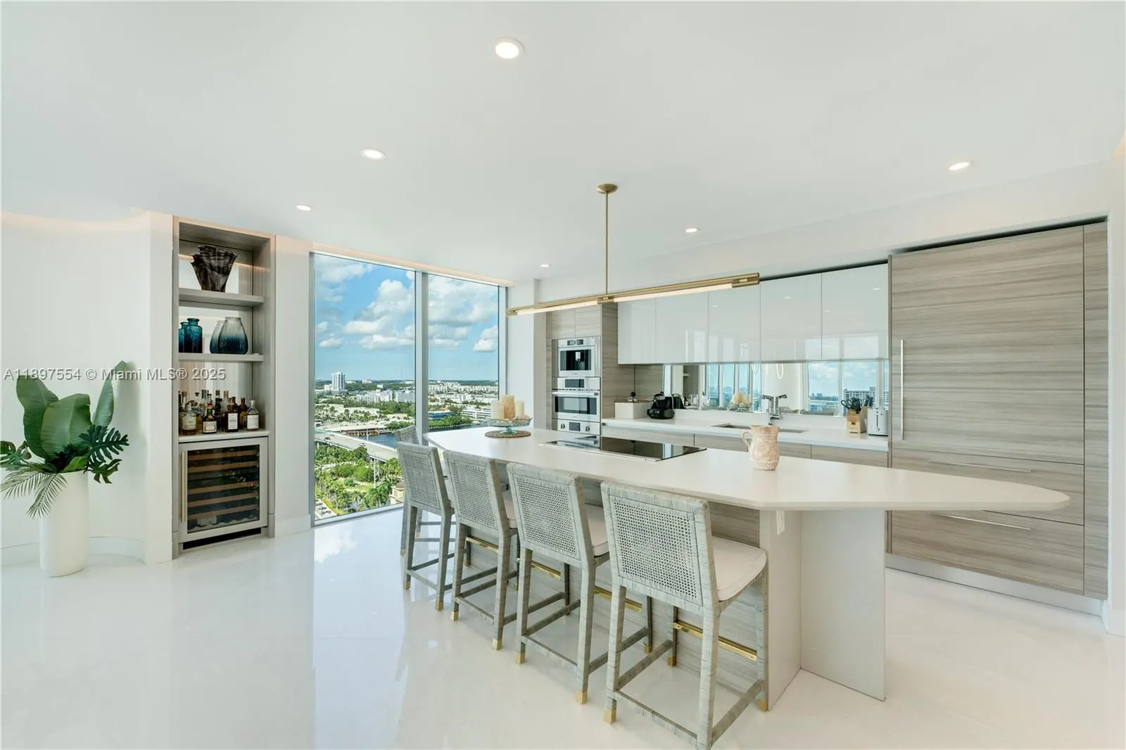 330 Sunny Isles Blvd, #5-1902