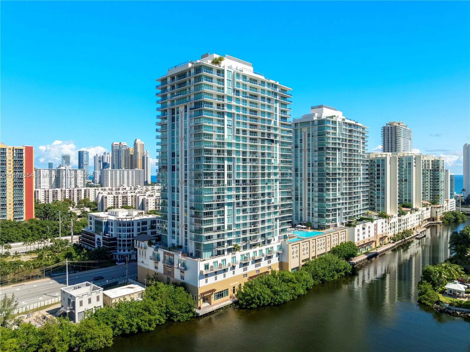 330 Sunny Isles Blvd, #5-1902