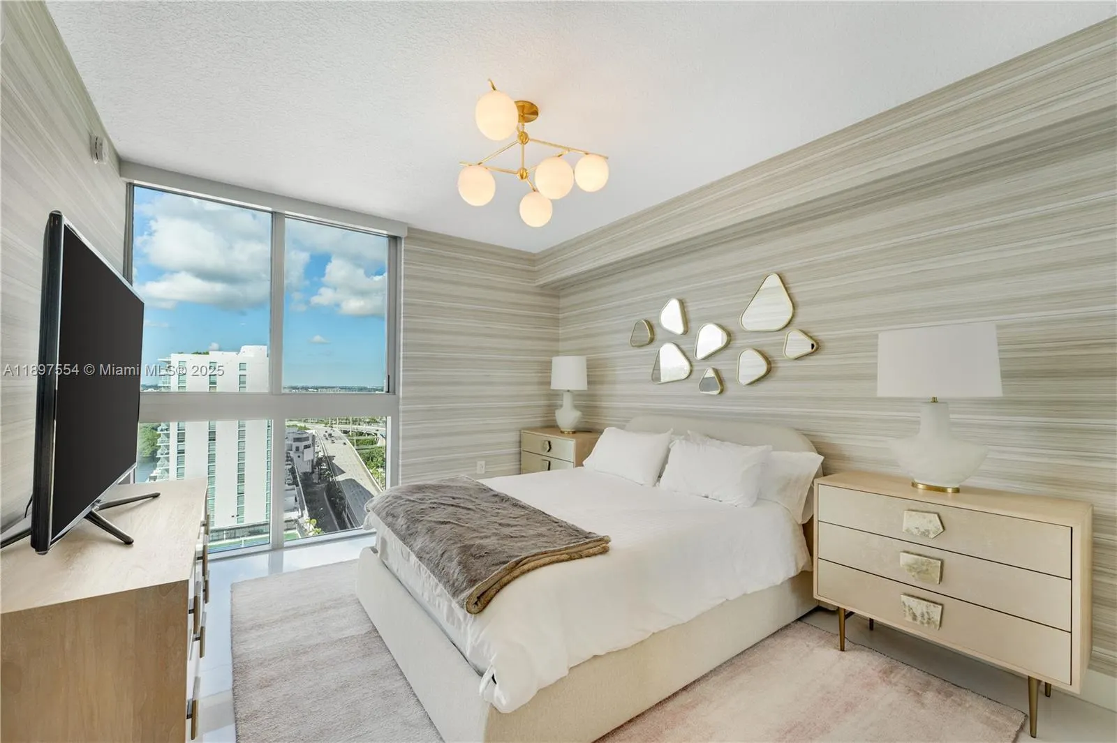330 Sunny Isles Blvd, #5-1902