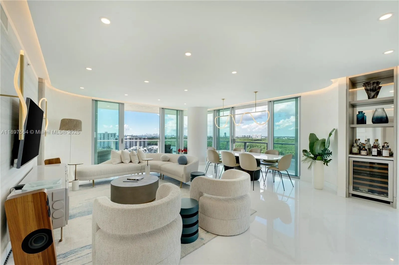 330 Sunny Isles Blvd, #5-1902