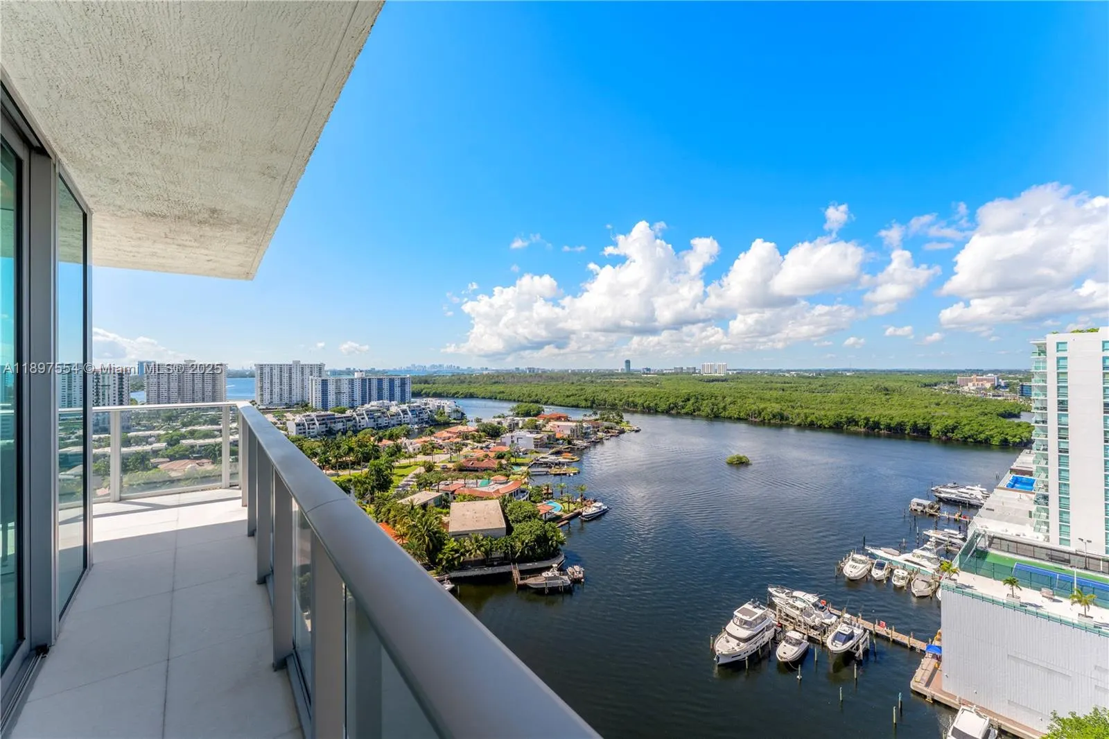 330 Sunny Isles Blvd, #5-1902