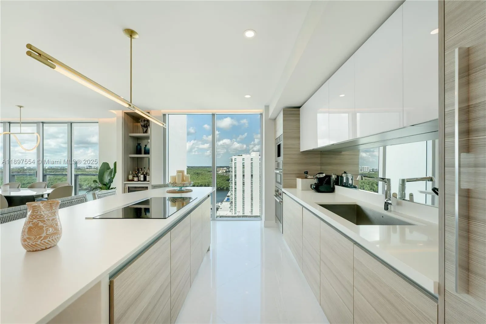 330 Sunny Isles Blvd, #5-1902