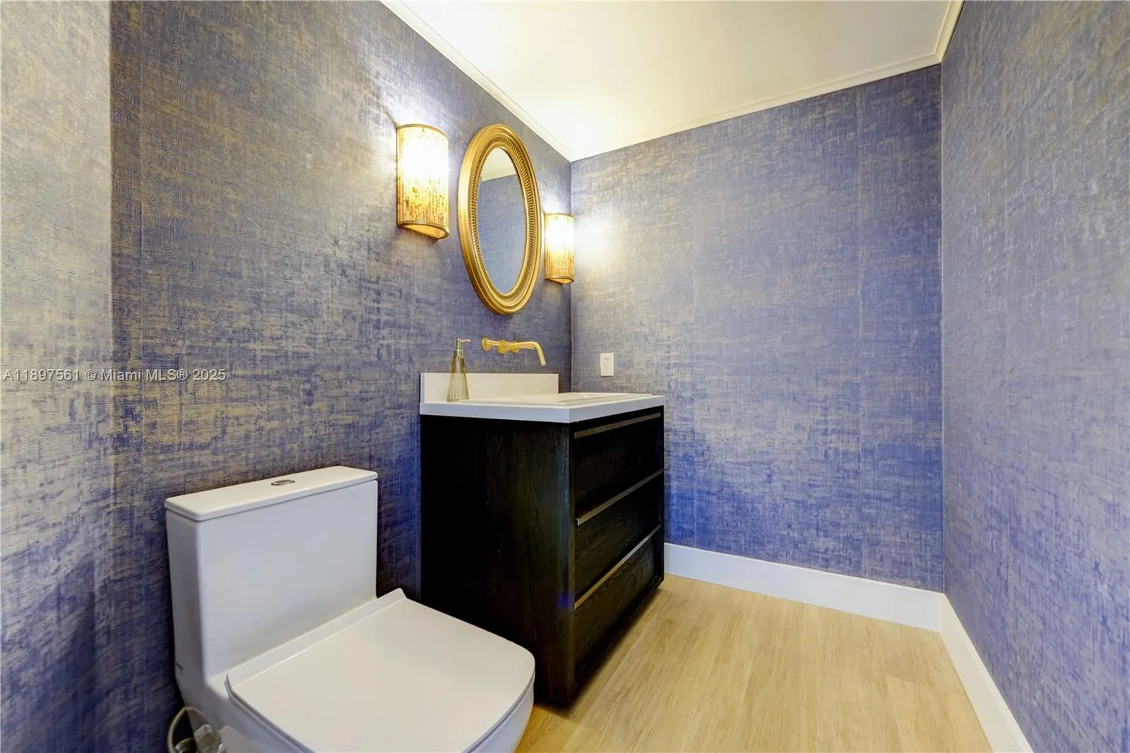 2800 ISLAND BL, #2904