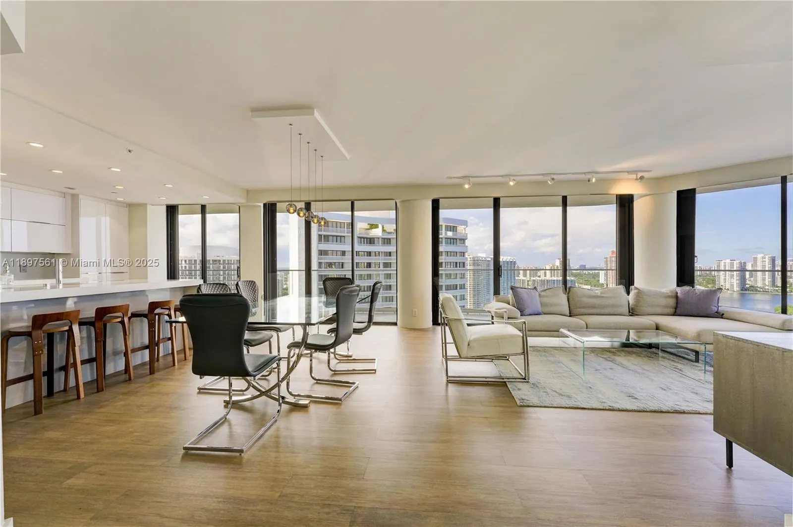 2800 ISLAND BL, #2904