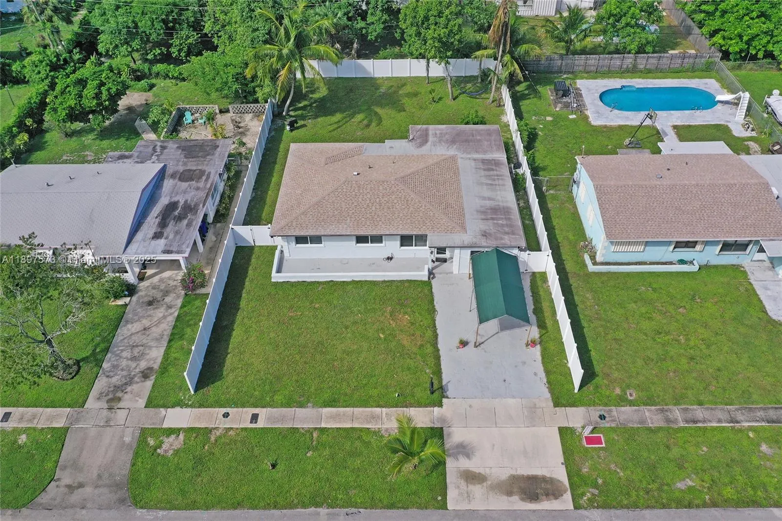 631 Arizona Ave