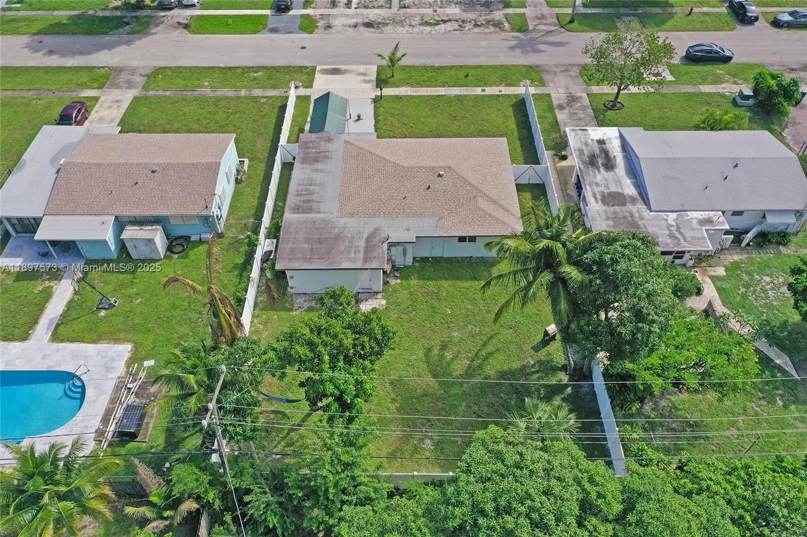631 Arizona Ave