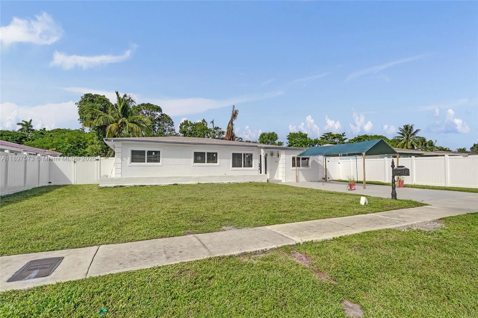 631 Arizona Ave
