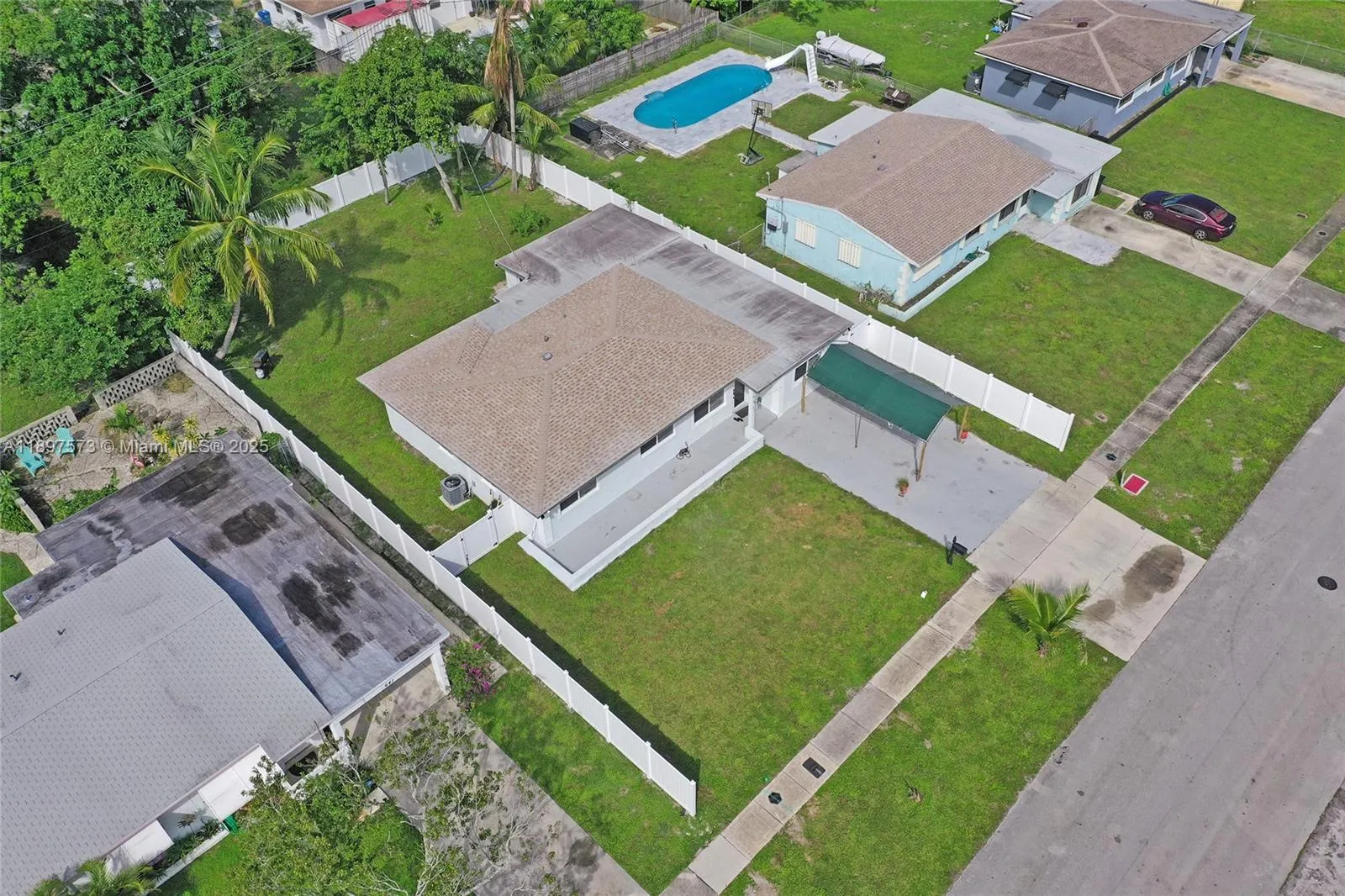 631 Arizona Ave