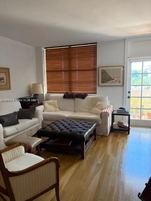 90 Edgewater Dr, #505