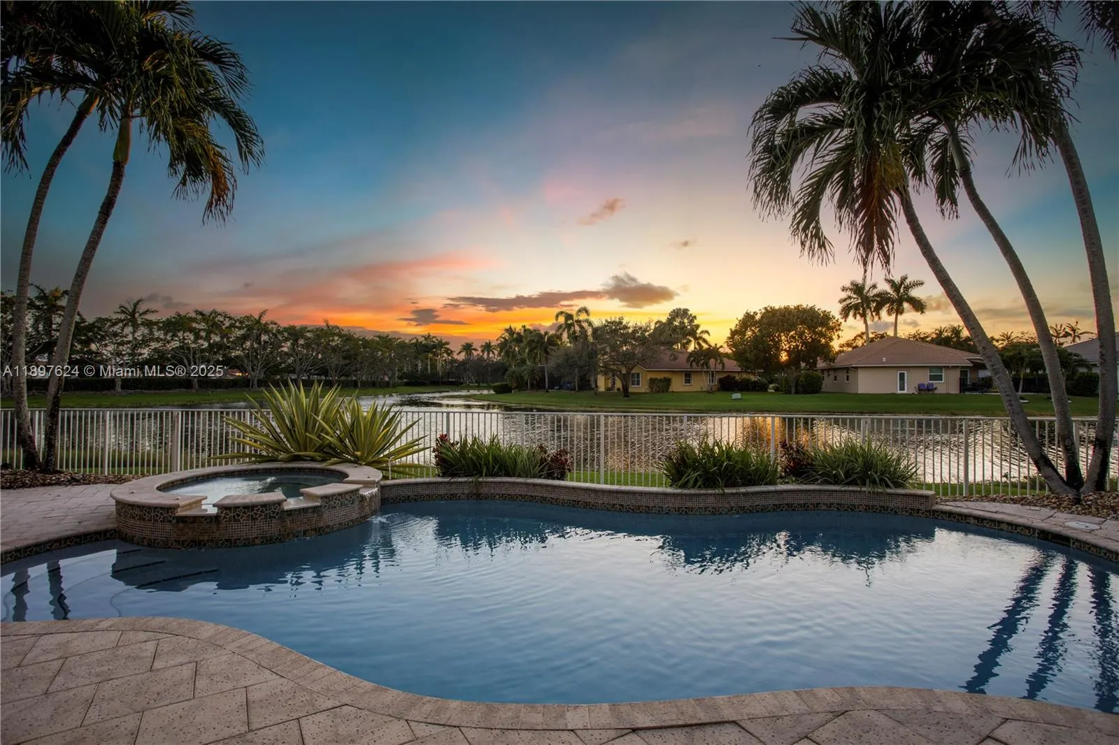 3620 Heron Ridge Ln