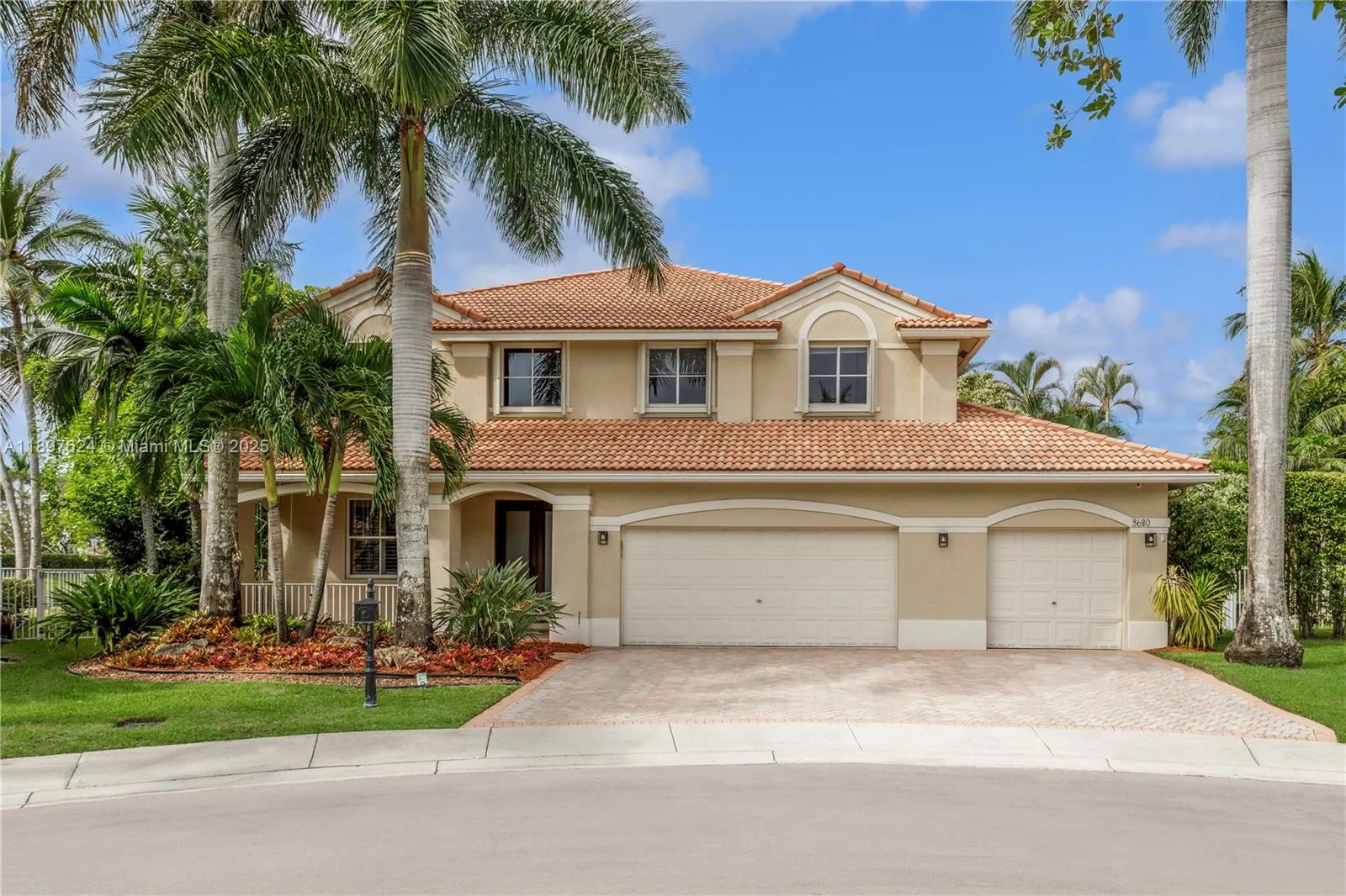 3620 Heron Ridge Ln