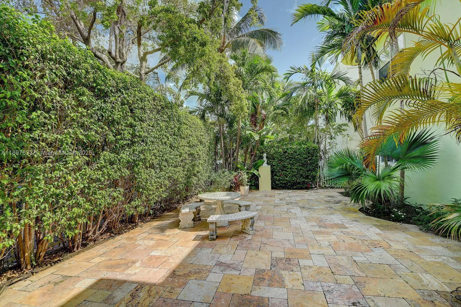 653 Michigan Ave, #1