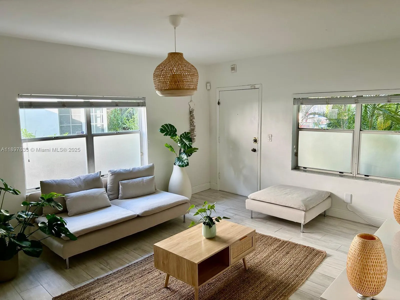 653 Michigan Ave, #1