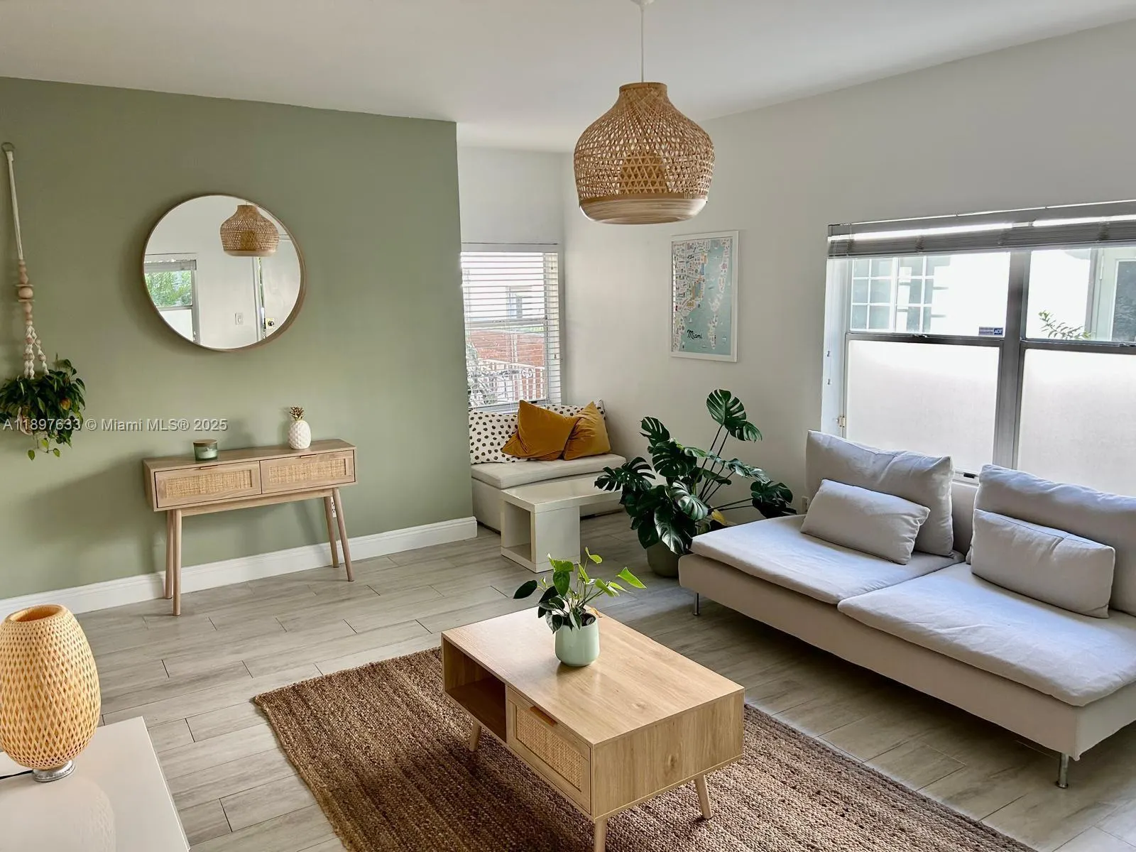 653 Michigan Ave, #1