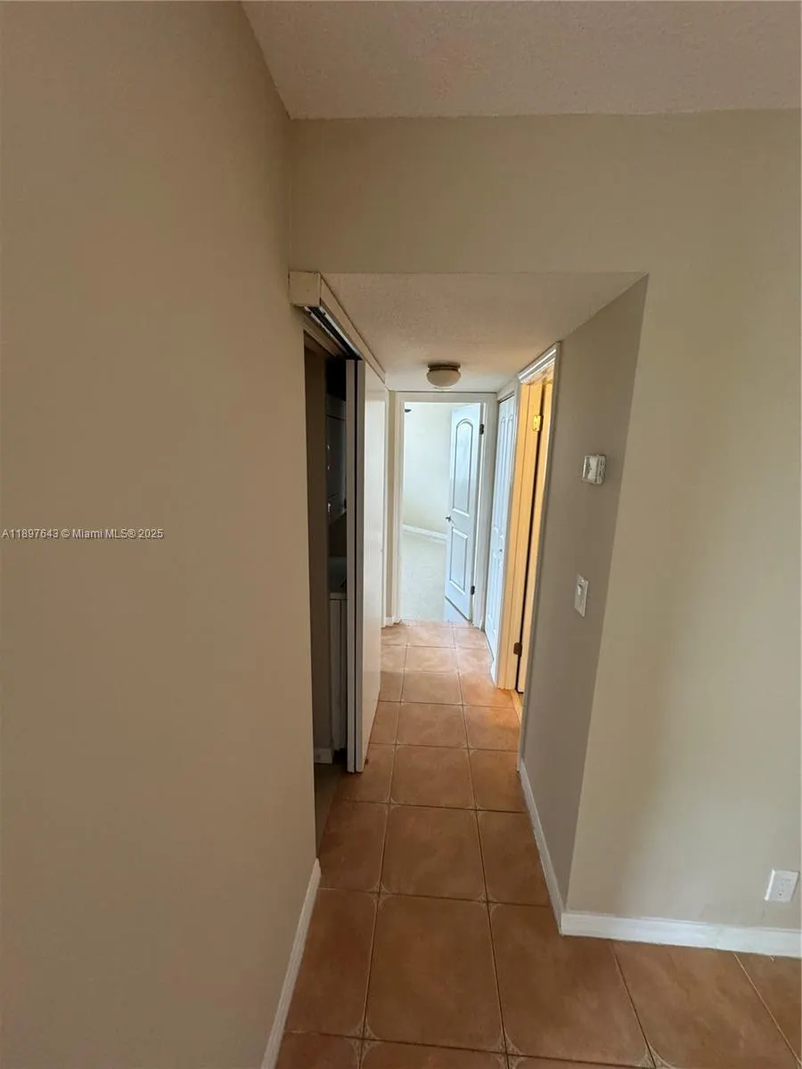 216 Lake Pointe Dr, #120