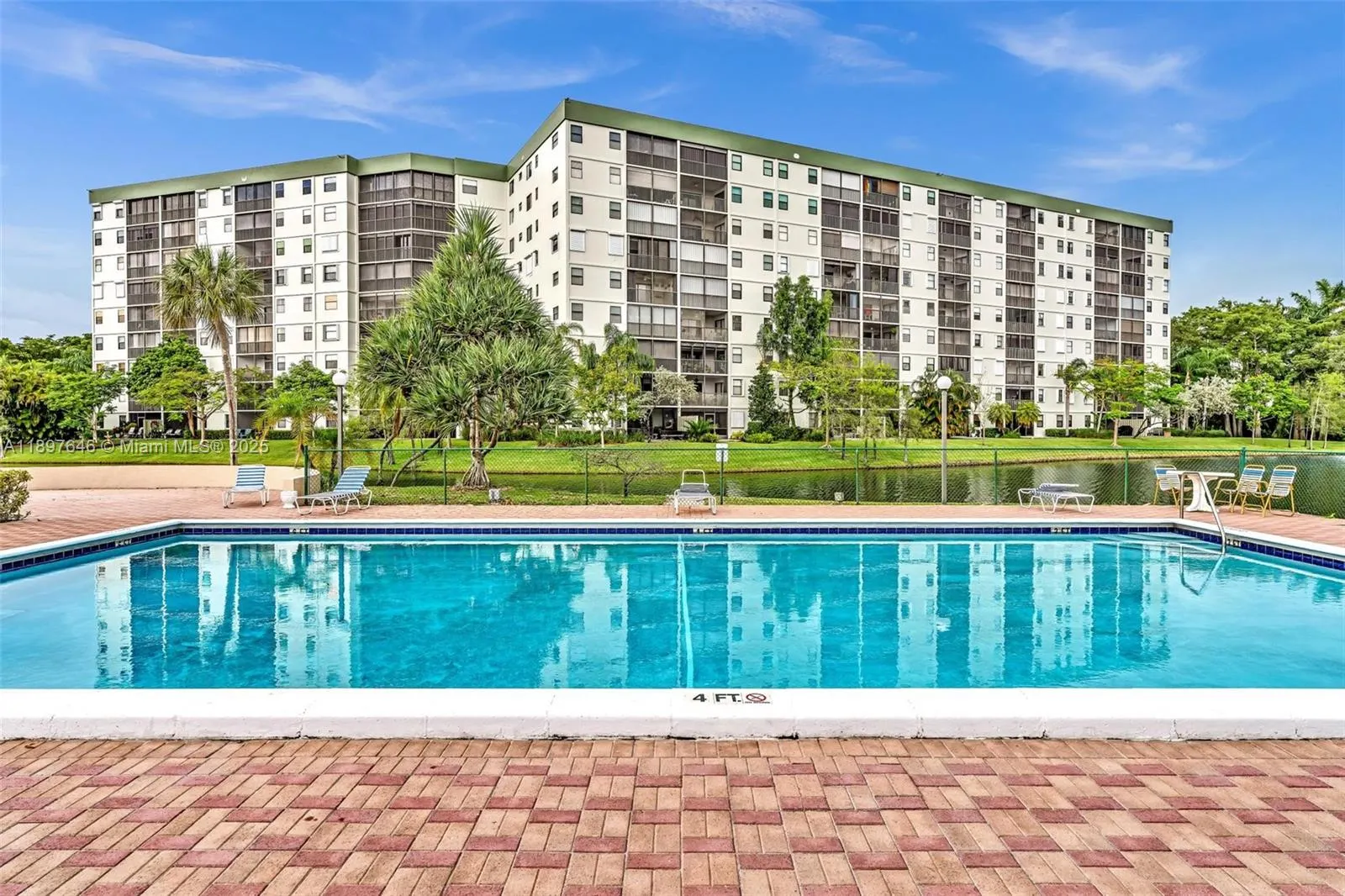 2221 Cypress Island Dr, #805
